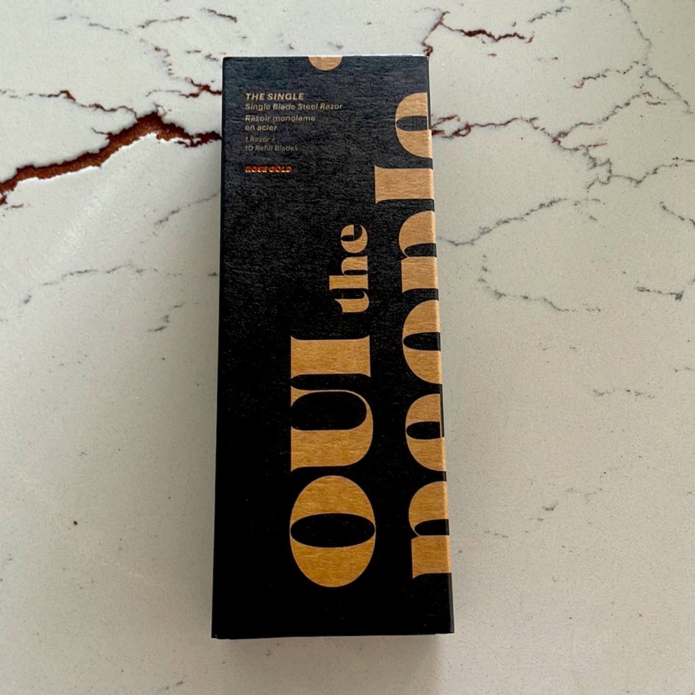 New in box oui the people safety razor. Rose gold color